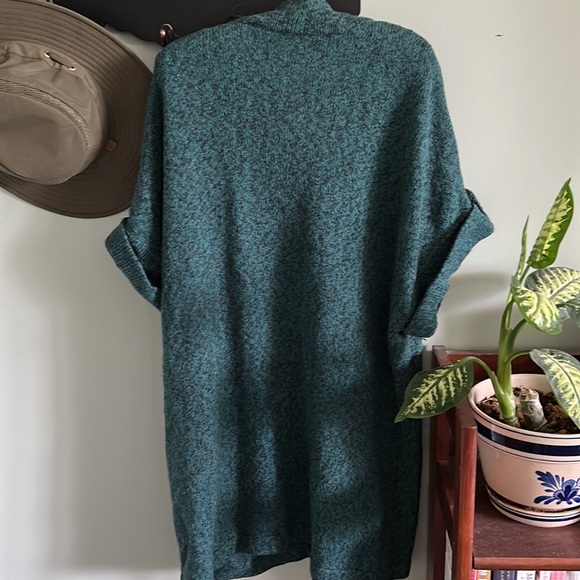 Dark Turquoise Short Sleeved Cardigan - Picture 2 of 7